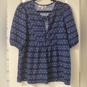 LOFT Blue Patterned Short Sleeve V-Neck Women's Top Size Large NWT